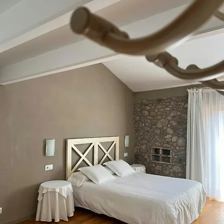 Holiday home Medieval Castle With In Pre-pyrenees La Pobla de Lillet